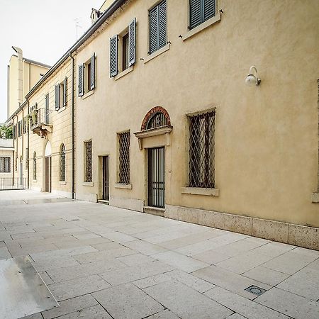 Arena Easy Suites Guesthouse 维罗纳 外观 照片
